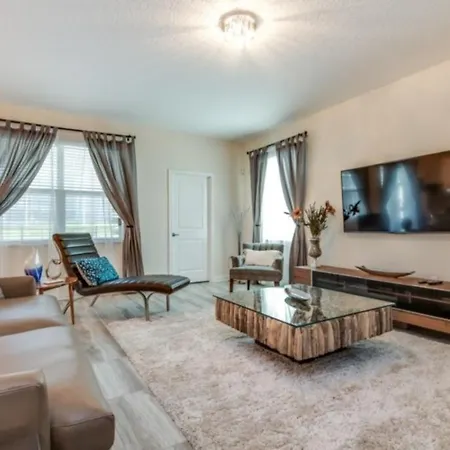Champions Gate 6Bed 5Bath Vacation Home Villa